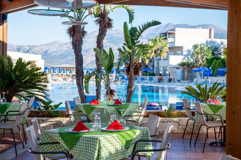 Grand Hotel Holiday Resort 9