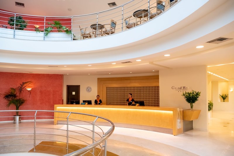 Grand Hotel Holiday Resort 26