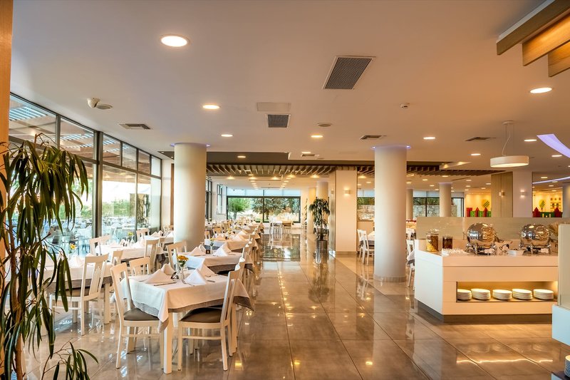 Grand Hotel Holiday Resort 40