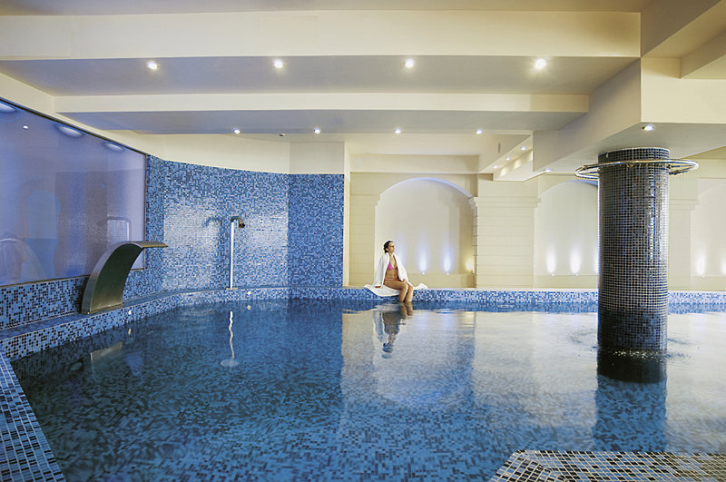 Grand Hotel Holiday Resort 15 - Indoor Pool