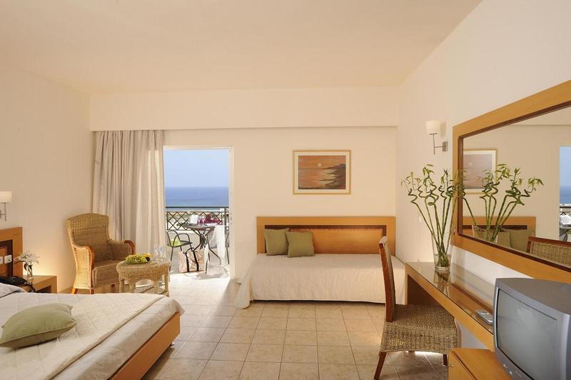 Grand Hotel Holiday Resort 10