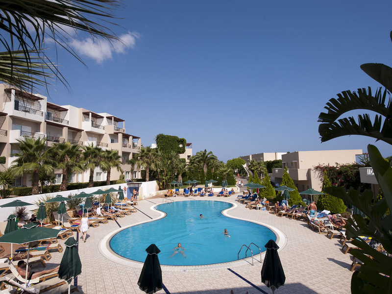Grand Hotel Holiday Resort 10 - Outdoor Pool