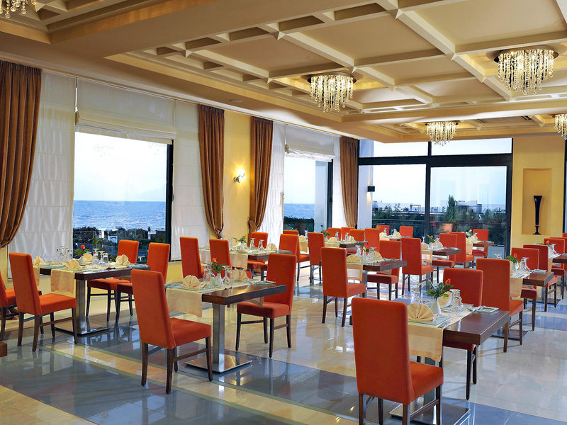 Grand Hotel Holiday Resort 16 - Restaurant