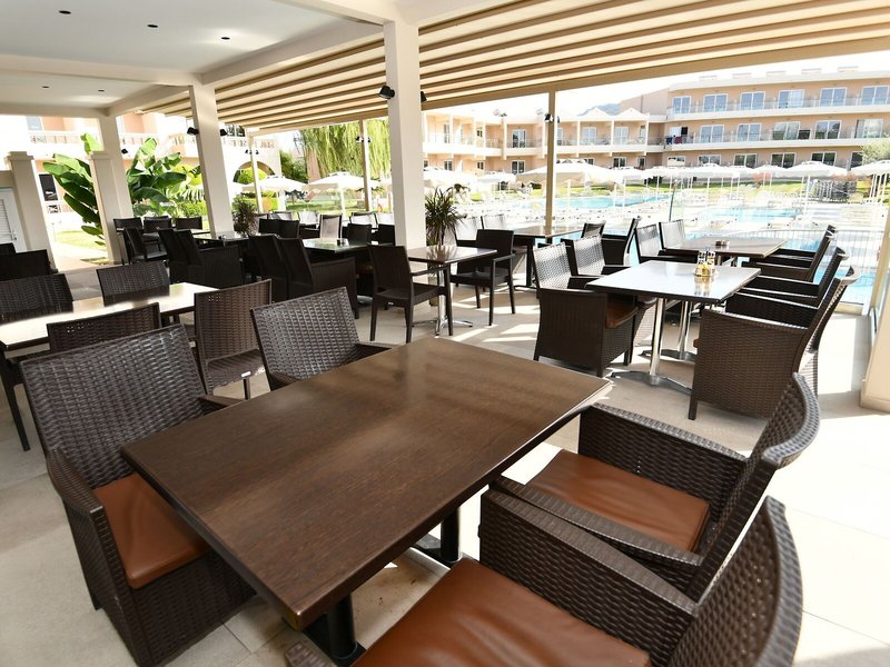 Emerald Hotel 14