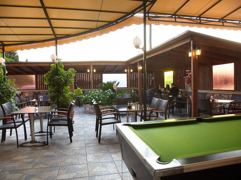 Emerald Hotel 24