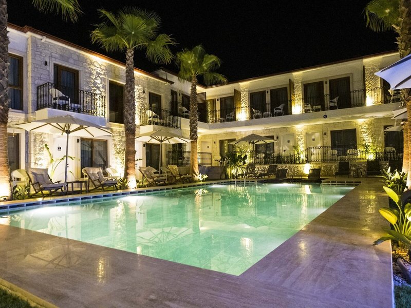 Icarus Hotel 8
