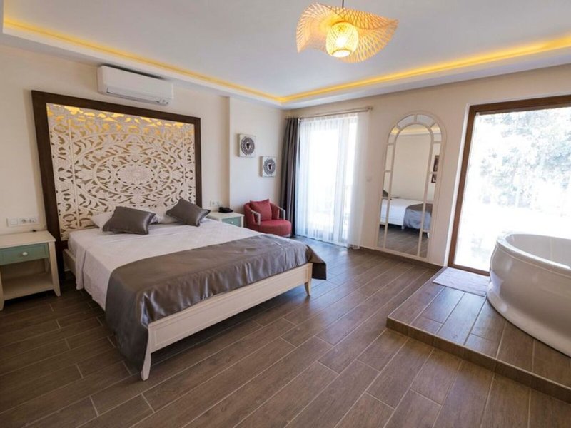 Icarus Hotel 11