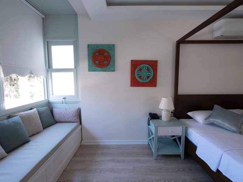 Icarus Hotel 14