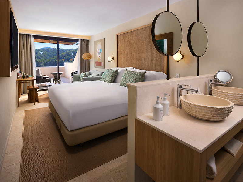 Cala San Miguel Ibiza Resort, Curio Collection by Hilton 3