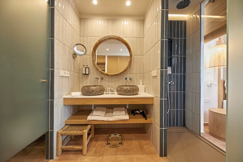 Cala San Miguel Ibiza Resort, Curio Collection by Hilton 5