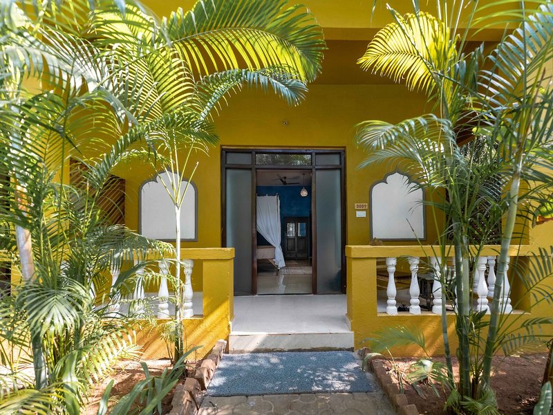 Justa Morjim Beach Resort And Spa 1