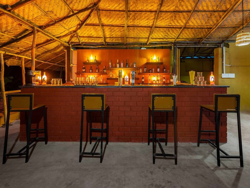 Justa Morjim Beach Resort And Spa 6