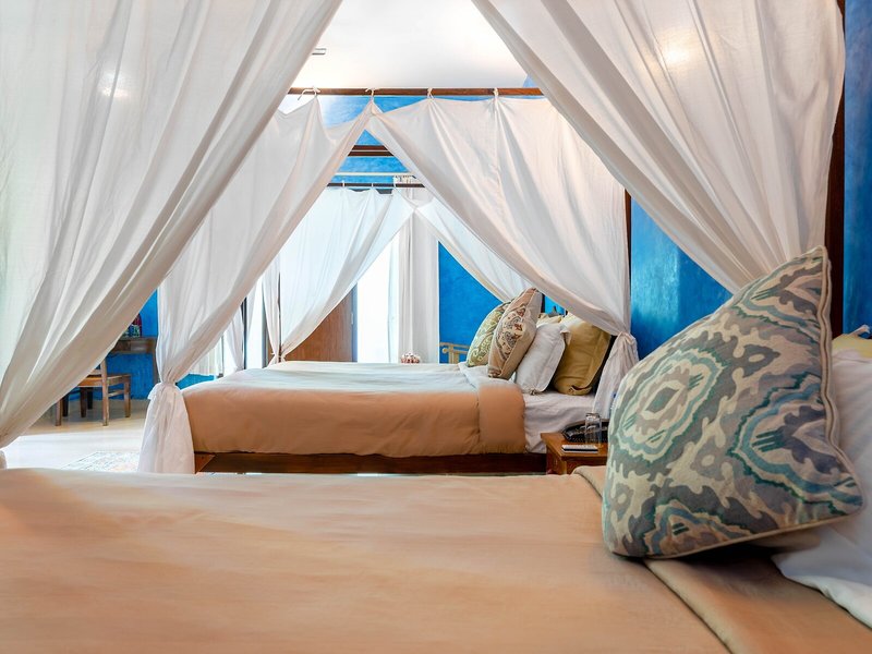 Justa Morjim Beach Resort And Spa 16