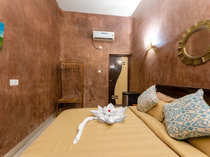 Justa Morjim Beach Resort And Spa 22