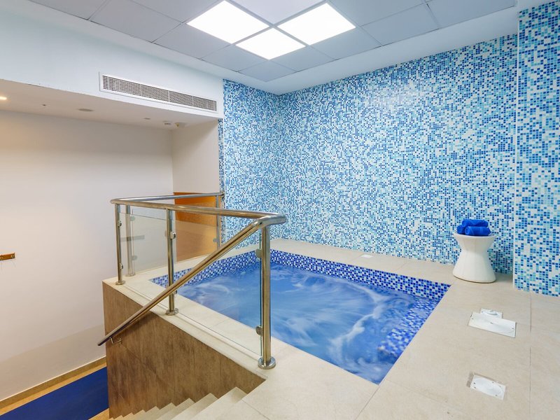 Radisson Hotel Muscat Panorama 17