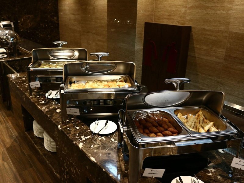 Radisson Hotel Muscat Panorama 24