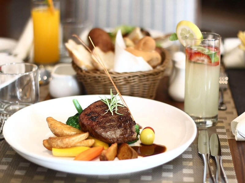 Radisson Hotel Muscat Panorama 25