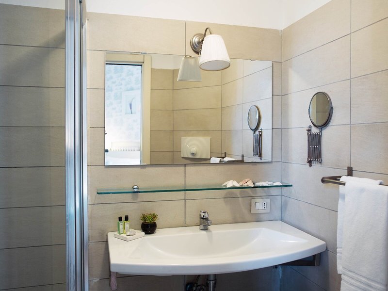 Residenza Echia 46 - Bathroom Example