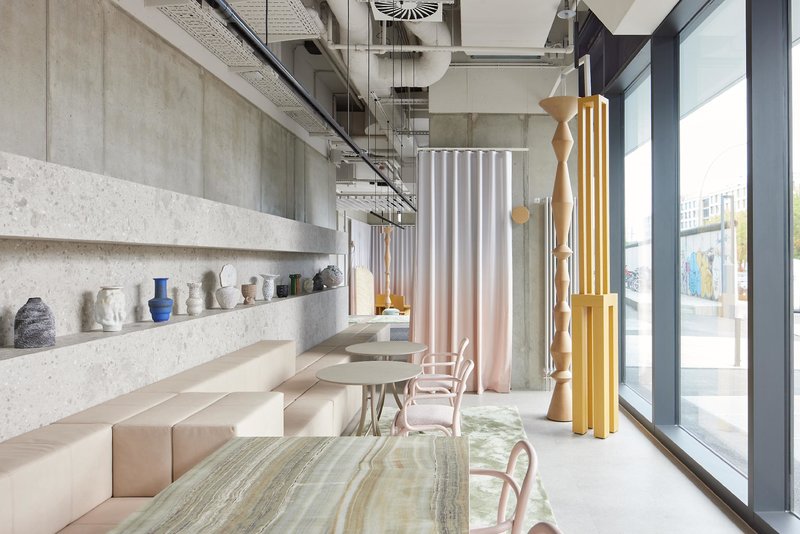 Locke at East Side Gallery 2 - Lounge / Lobby