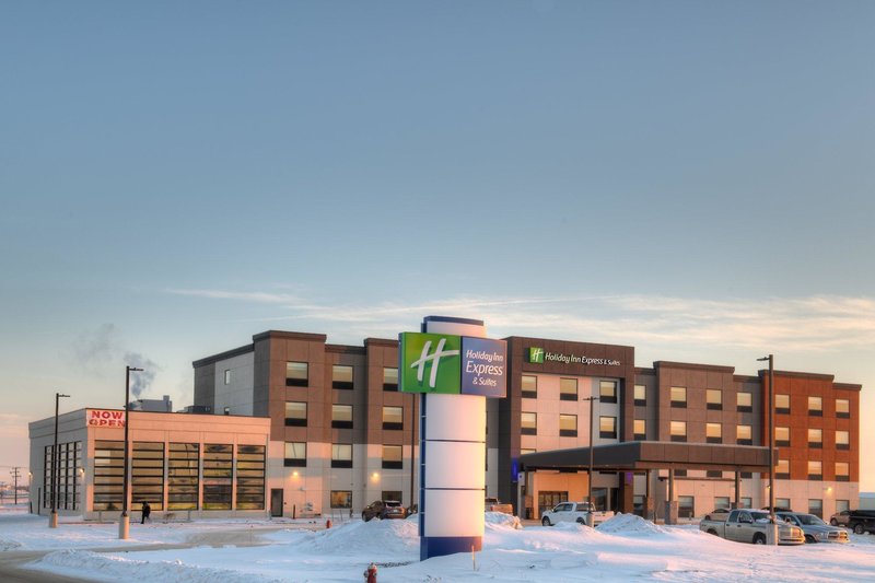 Holiday Inn Express & Suites Moose Jaw, an IHG Hotel 5