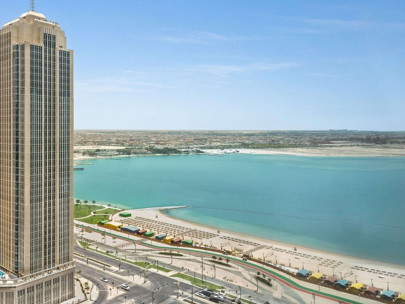 Wyndham Grand Doha West Bay Beach 6