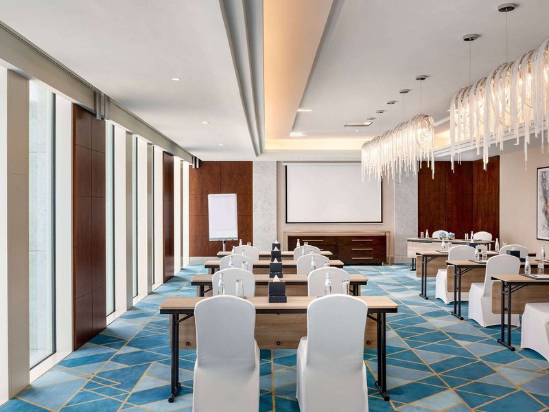 Wyndham Grand Doha West Bay Beach 22