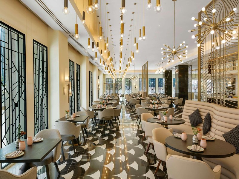 Wyndham Grand Doha West Bay Beach 25