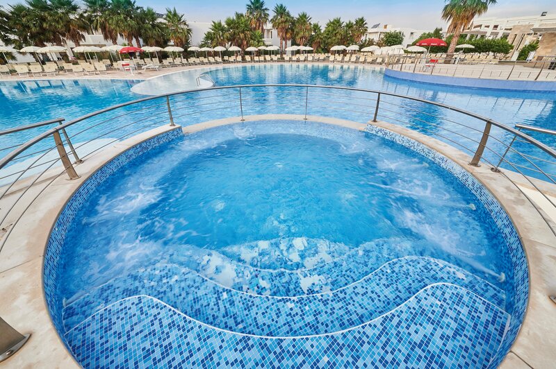 Riva Marina Resort 12