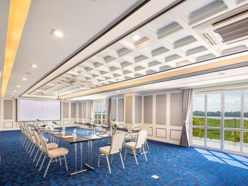 Eastin Hotel Vientiane 9