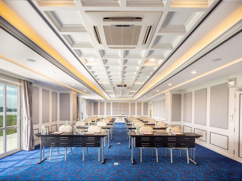 Eastin Hotel Vientiane 12