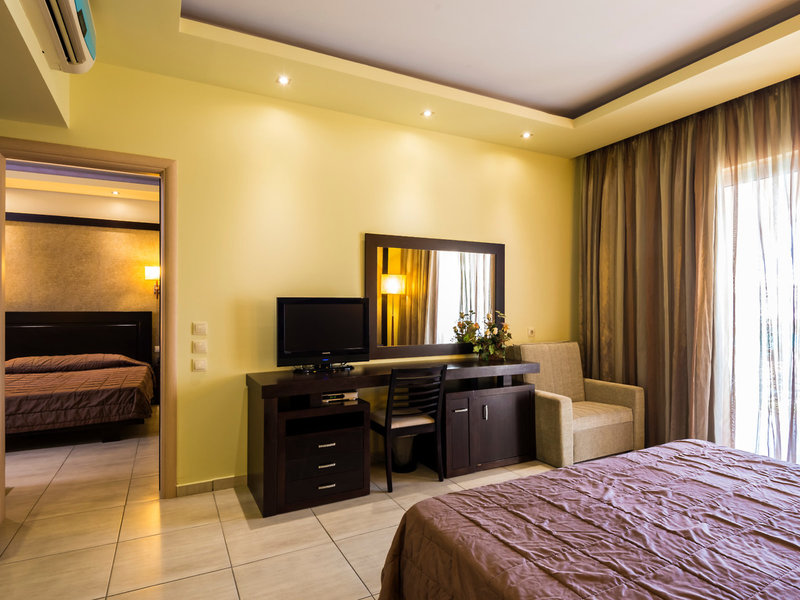 Gaia Palace Hotel 36
