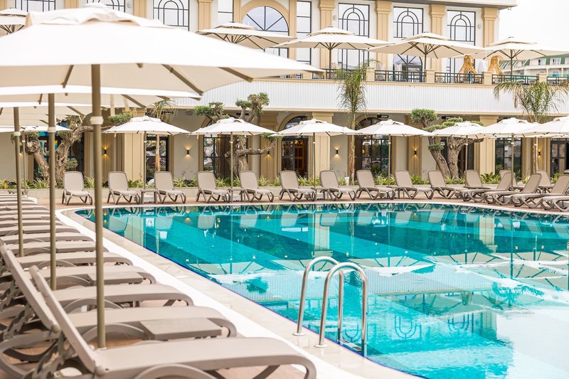 Serenity Queen Hotel 2 - Outdoor Pool