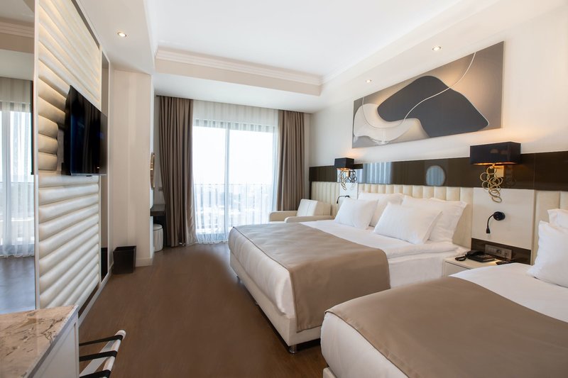Serenity Queen Hotel 3 - Room Example