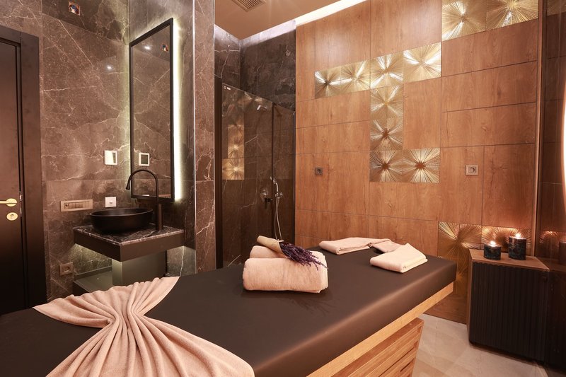 Serenity Queen Hotel 13 - Health & Beauty