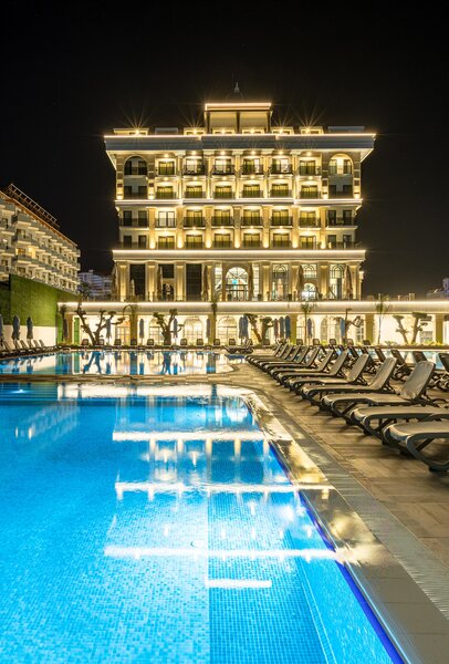 Serenity Queen Hotel 37