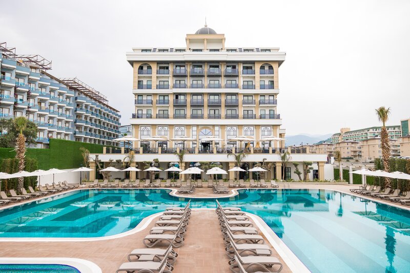 Serenity Queen Hotel 2