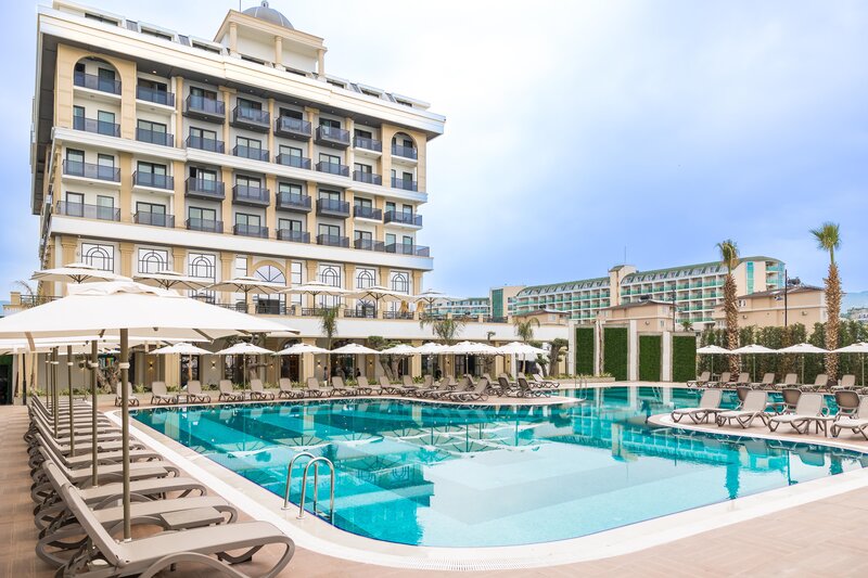 Serenity Queen Hotel 3