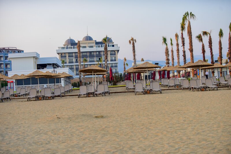 Serenity Queen Hotel 5