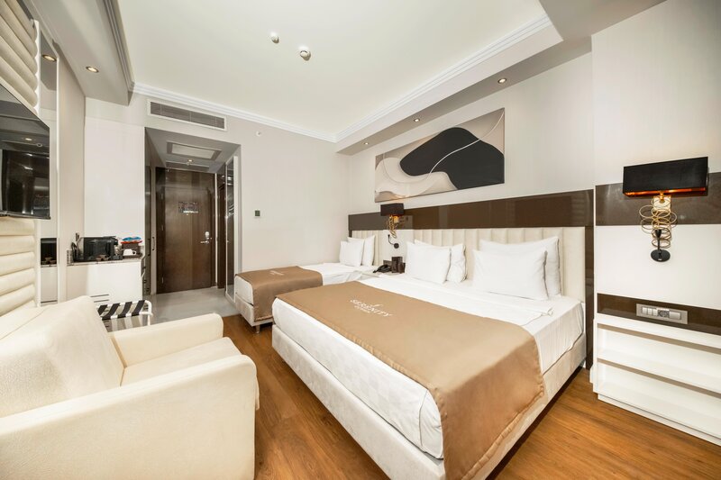 Serenity Queen Hotel 24