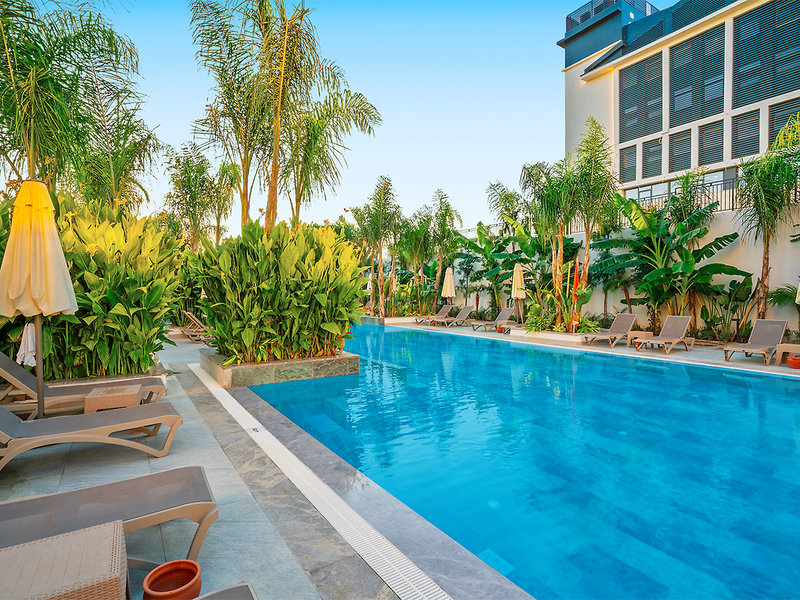 Serenity Queen Hotel 5 - Outdoor Pool