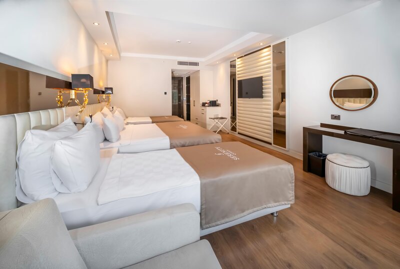 Serenity Queen Hotel 82 - Room Example