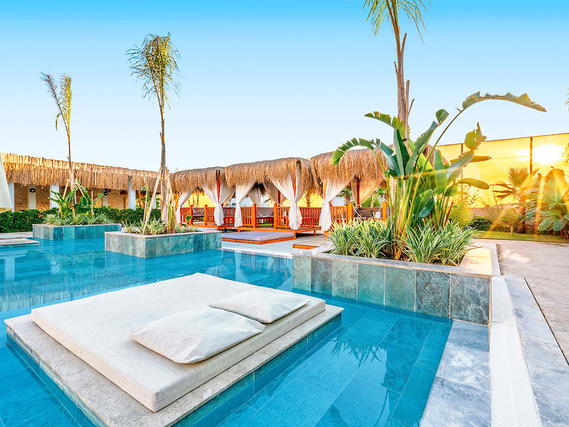 Serenity Queen Hotel 8