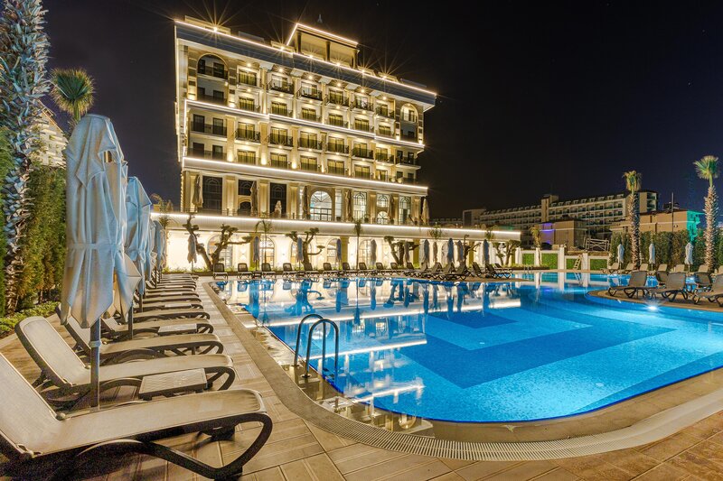 Serenity Queen Hotel 58
