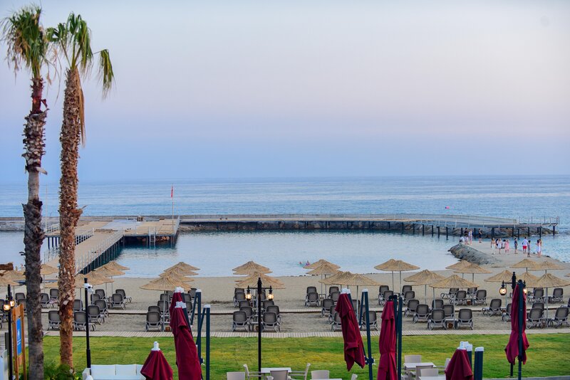 Serenity Queen Hotel 79