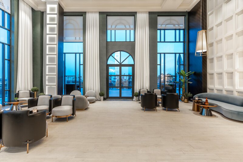Serenity Queen Hotel 93