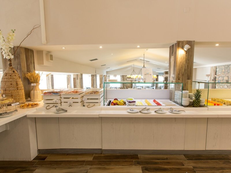 Kassandra Bay Resort & Spa 37