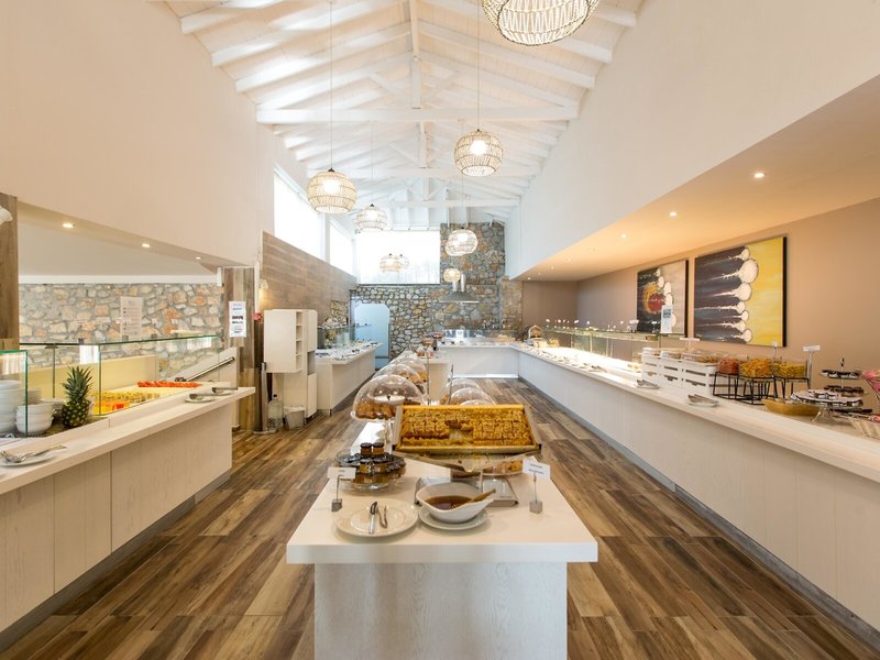 Kassandra Bay Resort & Spa 42