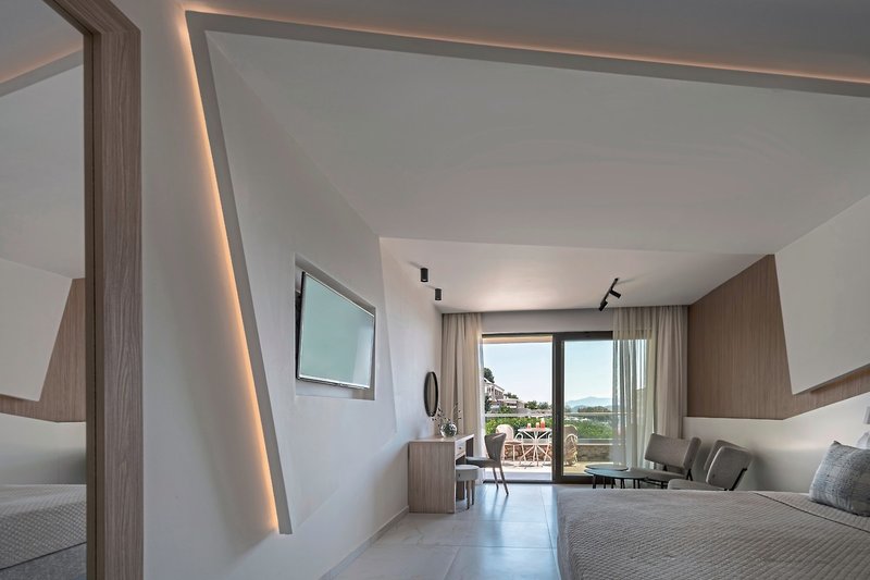 Kassandra Bay Resort, Suites & Spa 8