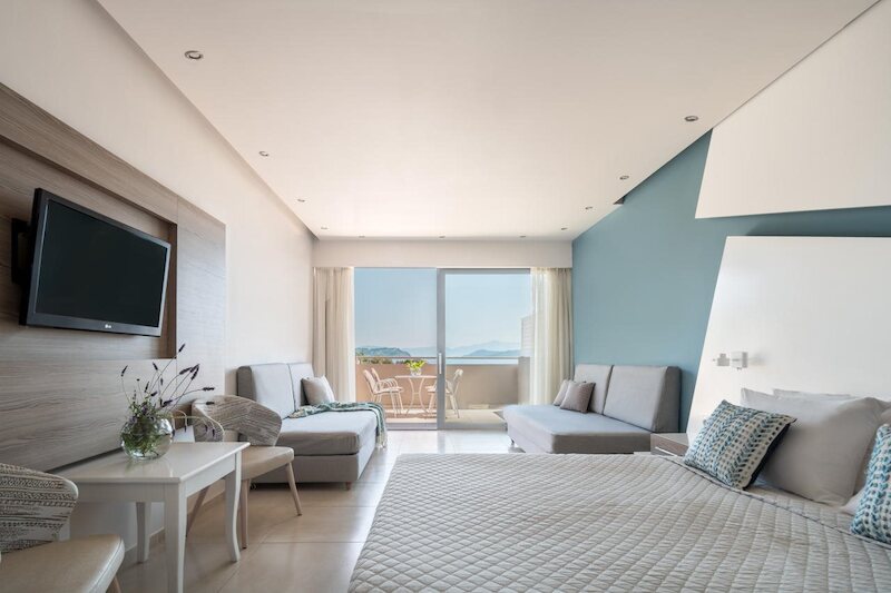 Kassandra Bay Resort, Suites & Spa 13