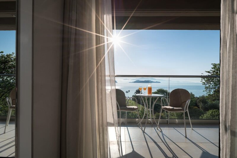 Kassandra Bay Resort, Suites & Spa 16